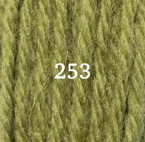 Appletons Crewel Wool Skein 253 Grass Green