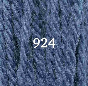 Appletons Crewel Wool Skein 924 Dull China Blue