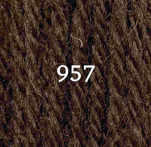 Appletons Crewel Wool Skein 957 Drab Fawn