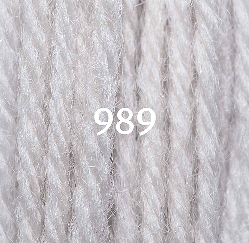 Appletons Crewel Wool Skein 989 Putty Groundings
